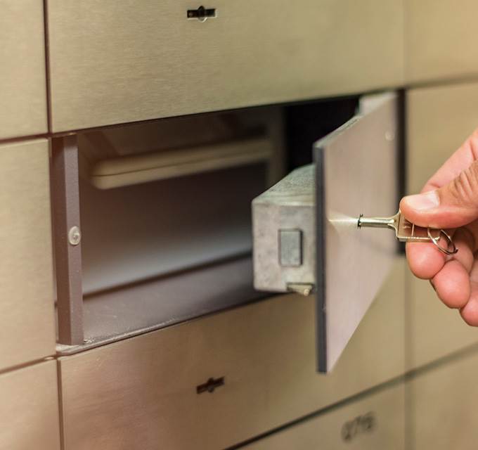 Hand opening safe deposit box